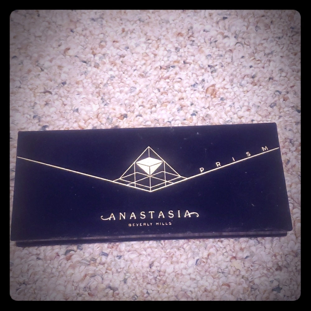 Anastasia Beverly Hills Prism